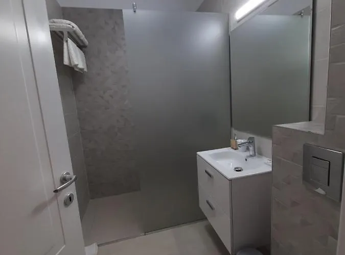 Sundream By The Daire